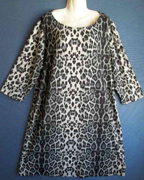 Ultra Soft & Warm Stretch Grey/Black Animal Print Long Length Top/Dress - Size 48 * Quality Brand