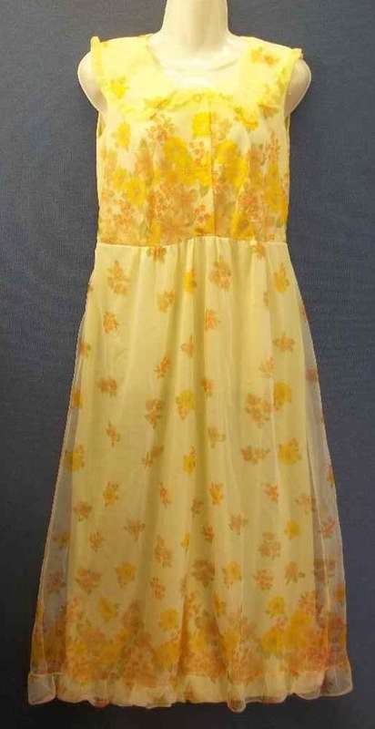 Vintage Lined Yellow Nylon Nightgown - Chest 87cm