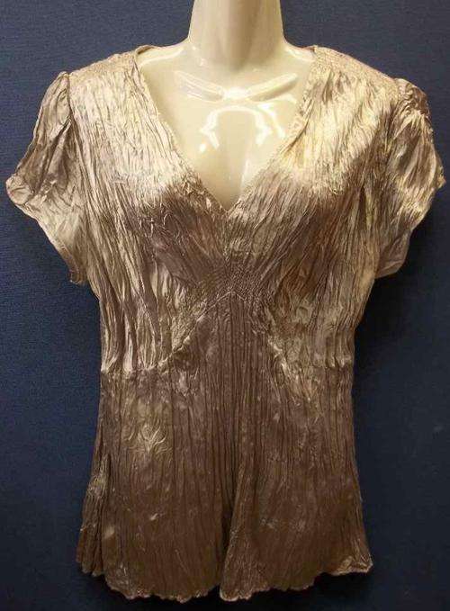 Champagne Crinkle Polyester Top - Size 44 * Quality Brand