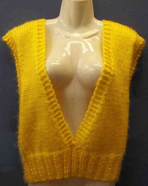 c1980's Thick Knit Yellow Top - Size 32-36