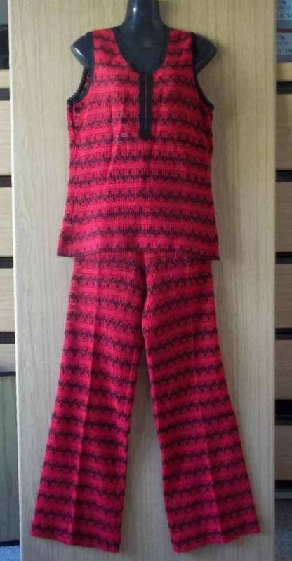 Fantastic Vintage 1960's/70's Crochet Style Two Piece- Size 34/36 (Chest 92cm, Waist 78cm, Hip 98cm)