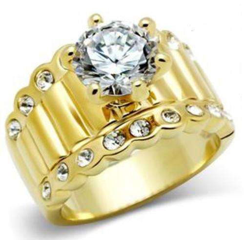 **PRETTY 18K GOLD PLATED SIMULATED DIAMOND LADIES RING