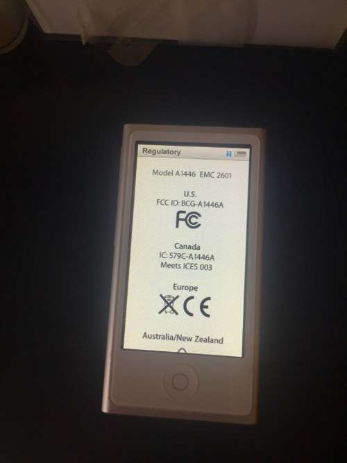 Apple Ipod Nano 16GB Silver model A3446 (7th Generation) + FREE Earpods