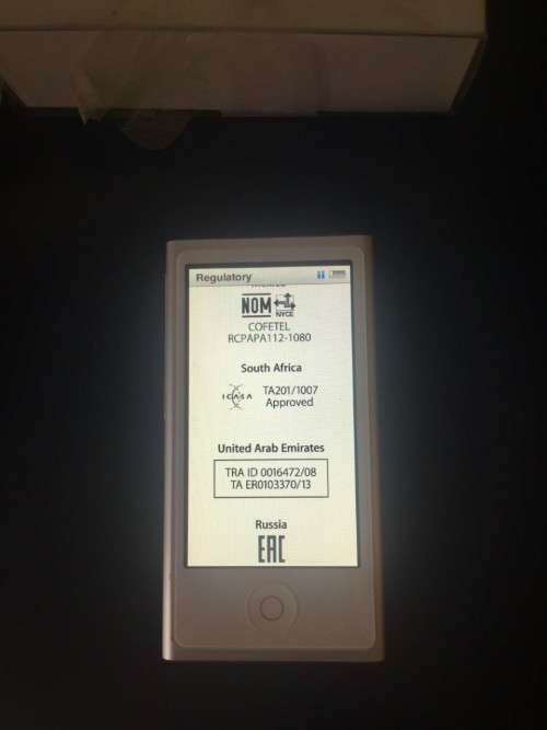 Apple Ipod Nano 16GB Silver model A3446 (7th Generation) + FREE Earpods