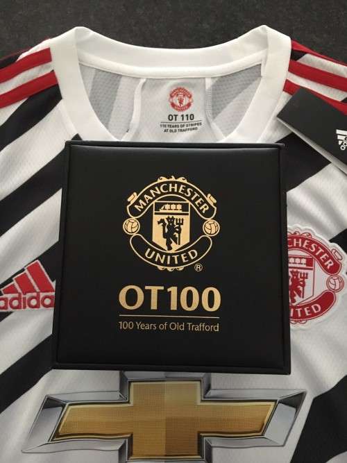 Manchester United Watch Celebrating 100 Years at Old Trafford No. 1688 of 2010