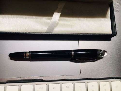 Montblanc StarWalker UltraBlack Precious Resin Fineliner
