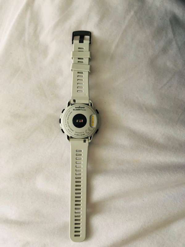 WAHOO ELEMNT RIVAL SMART SPORTS WATCH WITH GPS (WHITE)