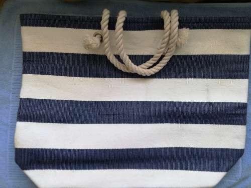 White and blue striped beach bag (Justine)