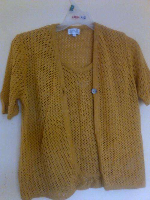 Size 32    Yellow set of knitwear