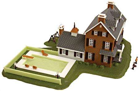 N Scale Model Power - Built up 2 story Mansion