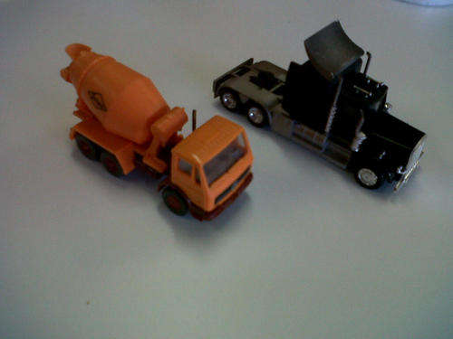 2x HO trucks