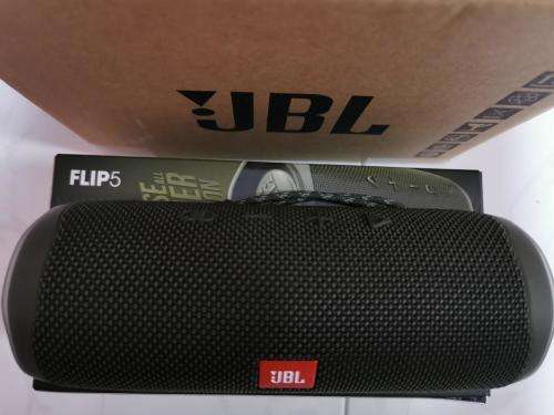 JBL FLIP  BLUETOOTH SPEAKER