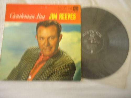 JIM REEVES - "GENTLEMAN JIM" -  RCA LONG PLAYING VINYL LP IN GREAT CONDITION