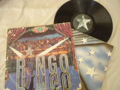 RINGO STARR "RINGO" 1973 APPLE STEREO GSTEFOLD LP WITH 20 PAGE COLOUR BOOKLET  IN GOOD CONDITION