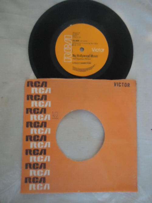 LESLEY HAMILTON "NO HOLLYWOOD MOVIE B/W (GONNA FIND A) BRAND NEW BABY" 1978 RCA  45 RPM 7- SINGLE