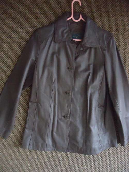 Vintage LADIES BROWN GENUINE WOOLWORTHS LEATHER JACKET IN EXCELLENT CONDITION