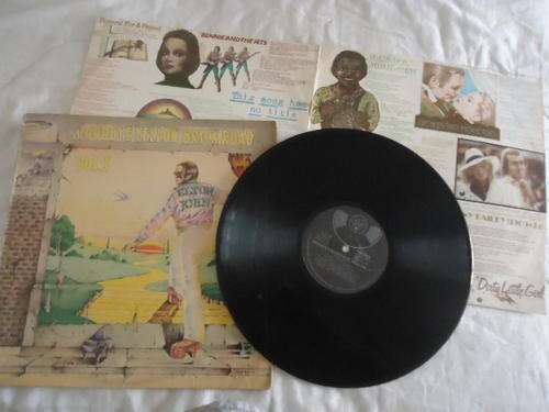 ELTON JOHN - "GOODBYE YELLOW BRICK ROAD - VOL. 1" 1973 DJM STEREO LP+ 3 PG INSERT IN GREAT CONDITION