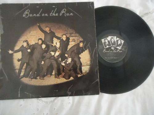 WINGS "BAND ON THE RUN" 1973 EMI STEREO LP +INNER SLEEVE WITH SCRATCH MARKS