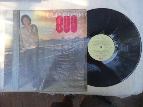 CLIFF RICHARD "LOVE SONGS" - 1981 EMI STEREO LP+PLASTTIC COVER IN EXCELLENT CONDITION