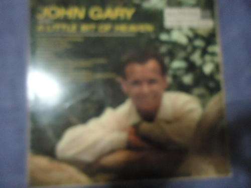 "JOHN GARY WITH A LITTLE BIT OF HEAVEN" RCA VICTOR LONG PLAY LP IN V/GOOD CONDITION
