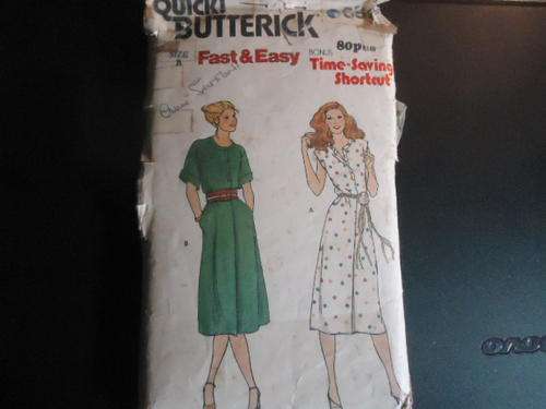 BUTTERICK  PATTERNS 6528  SIZE 8 - COMPLETE - COVER WORN SUPPLIED IN A PLASTIC BAG