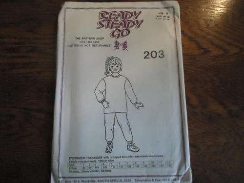 READY-STEADY-GO PATTERN - NUMBER 203  - OVERSIZED TRACKSUIT - AGE 9