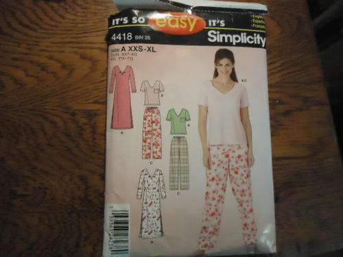 SIMPLICITY PATTERNS 4418 SIZE = A = XXS - XL- COMPLETE "SLEEPWEAR"