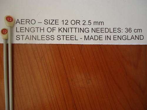 SIZE 12 OR 2.75 mm AERO STAINLESS STEEL KNITTING NEEDLES - LENGTH 36 CM MADE IN ENGLAND