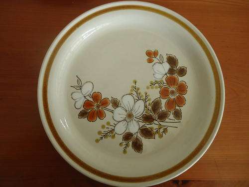 HIGHLAND FLORALS COLLECTION STONEWARE DINNER PLATE "MOUNTAIN FLORAL" DIAMETER = 27.5 CM