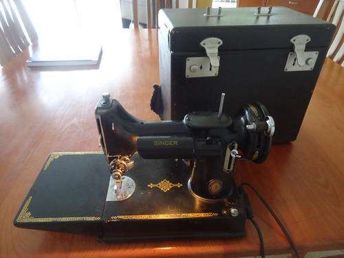 SINGER BABY MINI 221K 1951 PORTABLE SEWING MACHINE,LIGHT ELECTRIC ATTACHMENT,CARRY CASE, FULL HOUSE!