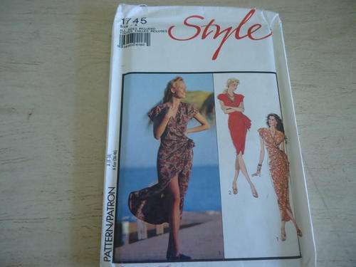 STYLE  PATTERNS 1745 SIZE A = 8 - 18 COMPLETE AND UNCUT