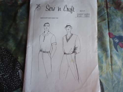 SEW 'N CRAFT PATTERNS SC17 "MEN'S SHIRT AND V-NECK TOP - CHEST SIZES 81 CM - 122 CM