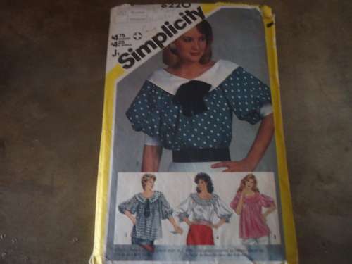 SIMPLICITY PATTERNS 6220  MISS SIZE - MEDIUM -  COMPLETE