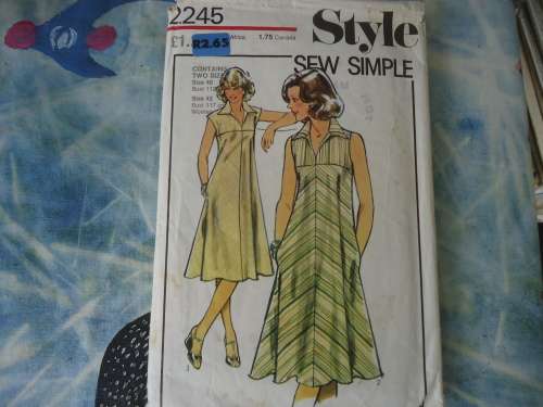 STYLE PATTERNS 2245 2 SIZES - SIZE 40 = BUST 112 CM AND SIZE 42 BUST 117 CM  COMPLETE