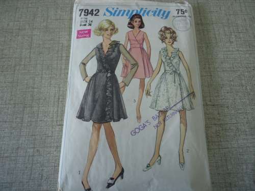 SIMPLICITY PATTERNS -7942 MISS SIZE 14 BUST 36" COMPLETE