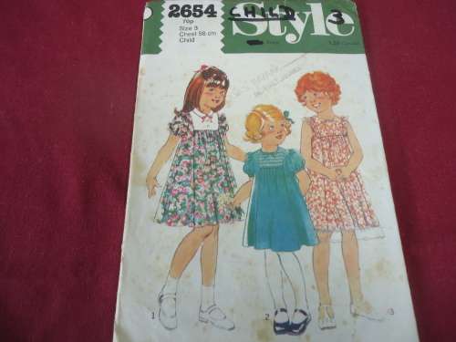 STYLE PATTERNS 2654 CHILD  SIZE 3 CHEST 56 cm COMPLETE