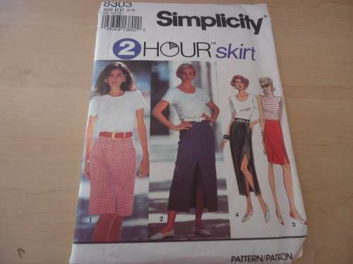 SIMPLICITY PATTERNS - 8303- SIZE KK = 8 - 14  COMPLETE
