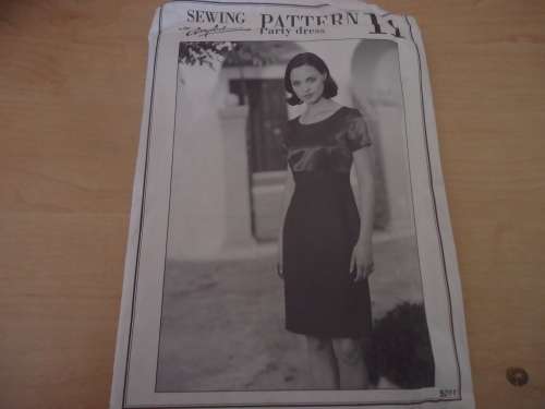 SEWING WITH CONFIDENCE PATTERN 11 - PARTY DRESS - SIZE =  8 - 18 UNCUT