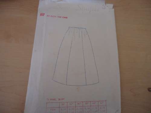 SEW SIMPLE PATTERNS NO 3  - 6 PANEL SKIRT  -HIP 40" OR 102 cm