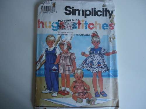 SIMPLICITY PATTERNS7702 CHILD SIZE BB 2 - 4 COMPLETE & UNCUT