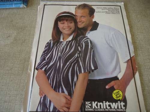KNITWIT PATTERNS 9250  "LADIES, MEN'S & CHILD'S DROPPED SHOULDER TOP ADULT SIZES 28 - 46 CHILD 2- 12