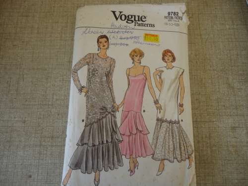 VOGUE PATTERNS 9782 SIZES 8 + 10 + 12  COMPLETE