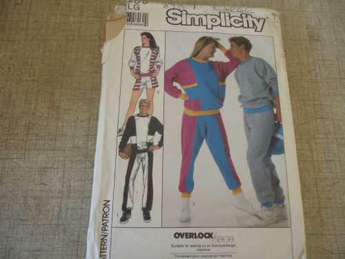 SIMPLICITY  PATTERNS 8959 SIZE = LARGE - COMPLETE