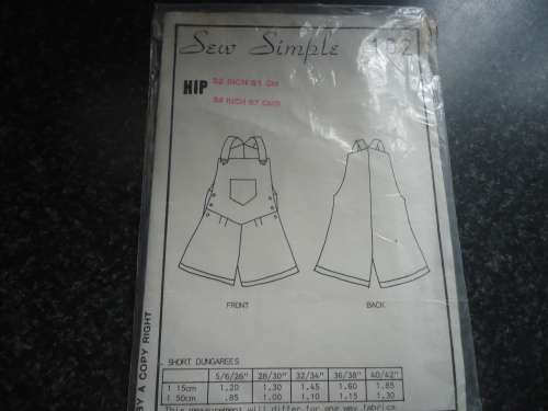 SEW SIMPLE PATTERNS no 102 - DUNGAREES  SIZE 32" OR 81 CM & 34" OR 87 CM