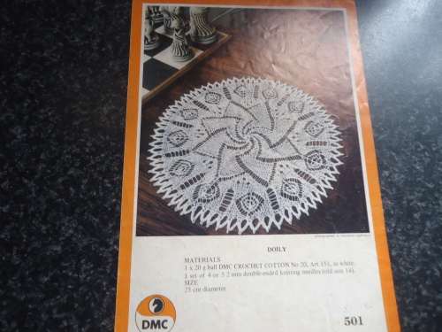 CROCKET DOILY - DMC 501 -  4 PAGE A5 BOOKLET