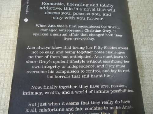 "FIFTY SHADES FREED" E.L JAMES- MEDIUM SOFT COVER