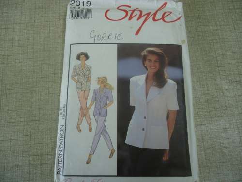STYLE PATTERNS 2019 PANTS SUIT SIZE A = 8 - 18  COMPLETE