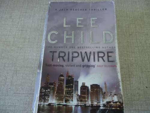 "TRIPWIRE" - LEE CHILD - SMALL SOFT COVER
