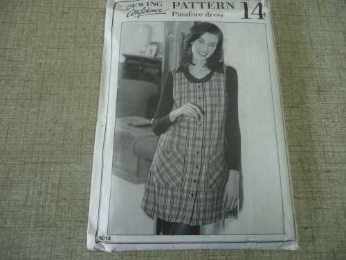 SEWING WITH CONFIDENCE PATTERN 14 - Pinafore DRESS - SIZE =  8 - 18 UNCUT