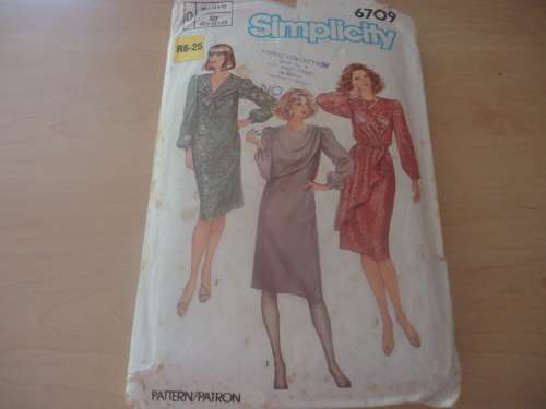 SIMPLICITY PATTERNS 6709 LADIES DRAPED DRESS SIZE O = 14 & 16 + 18 COMPLETE